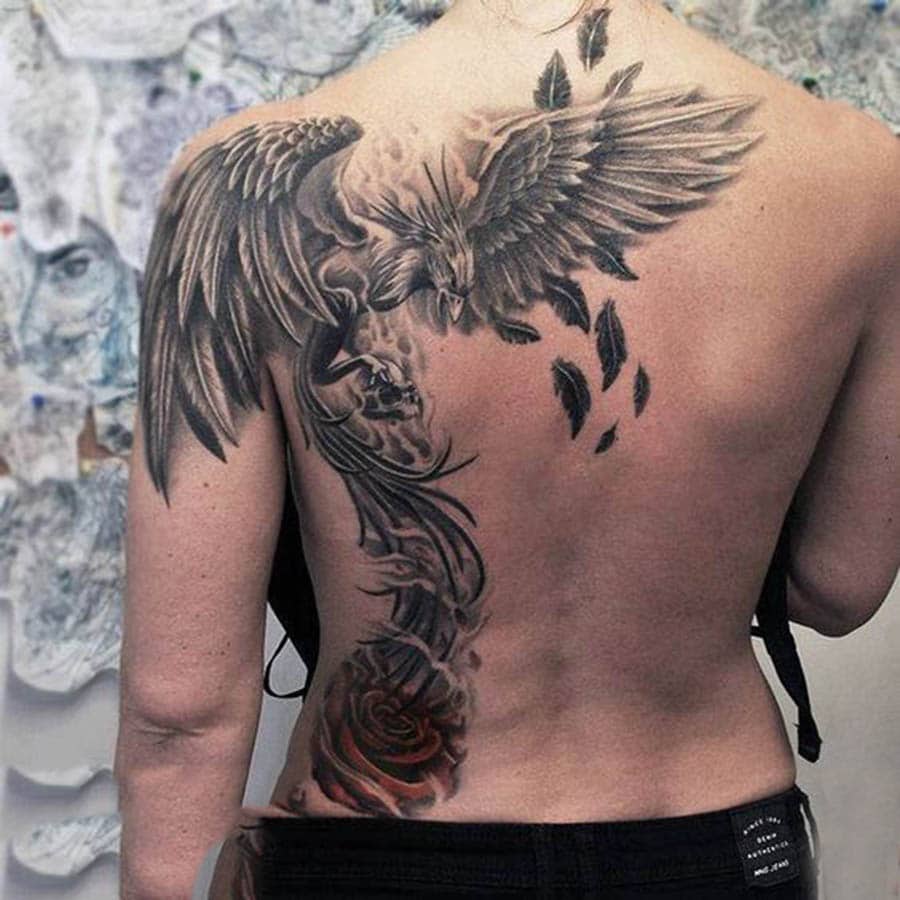 Hình xăm phượng hoàng đen trắng — Tattoo phượng hoàng đen trắng thuộc dòng basic phù hợp mọi đối tượng và mọi làn da. Mẫu xăm sử dụng 2 màu trắng