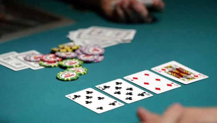 Luật chơi Poker 2025: Những luật bạn cần biết | Khu nghỉ dưỡng và sân golf Hoiana