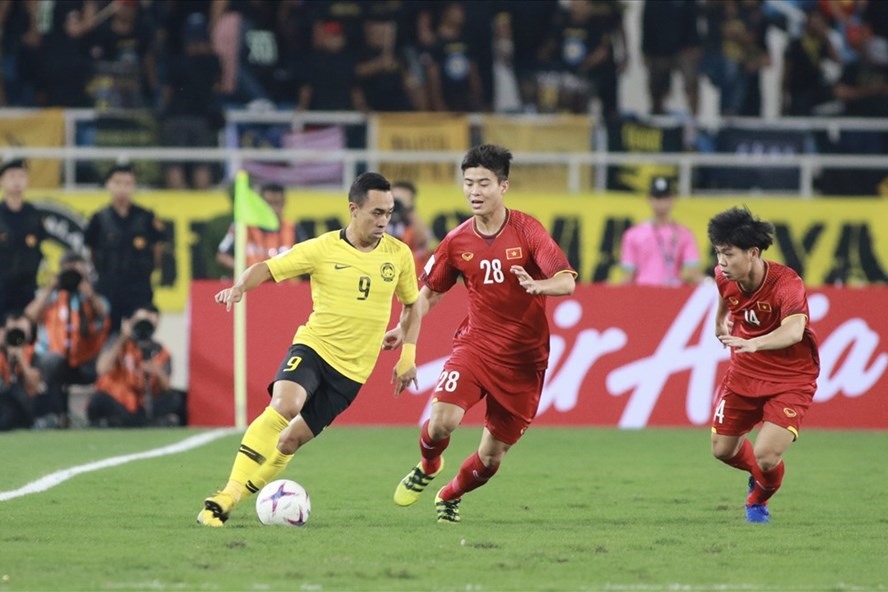 Tin AFF Cup 2018 ngày 17.11: Malaysia nhận "gạch đá" dù thua Việt Nam; Anh  Đức được ví với... Ronaldo