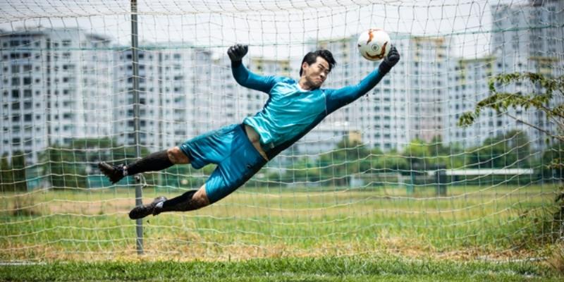 Thủ môn trong bóng đá là gì? Tầm quan trọng của thủ môn trên sân bóng đá