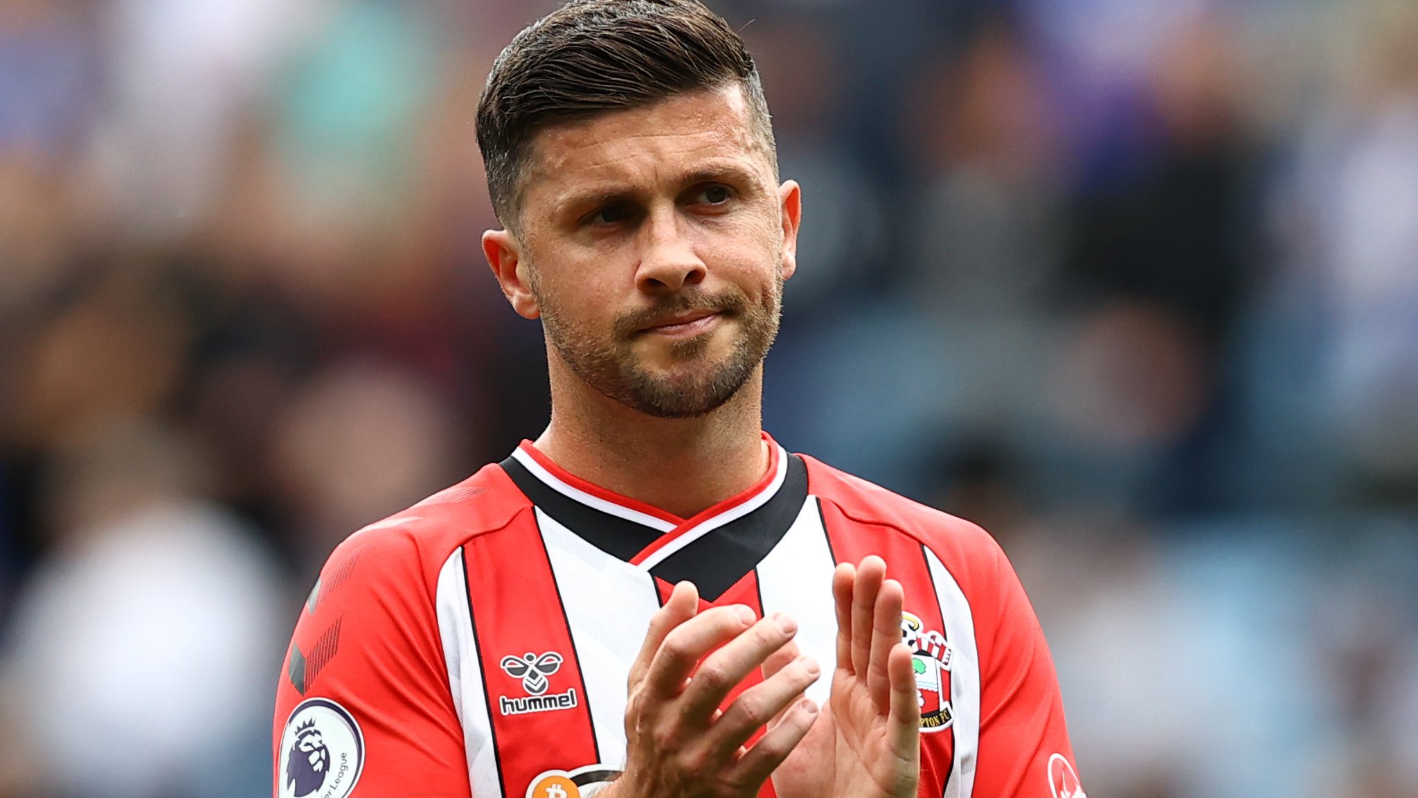 Shane Long: Reading re-sign striker 11 years after first leaving club - BBC Sport