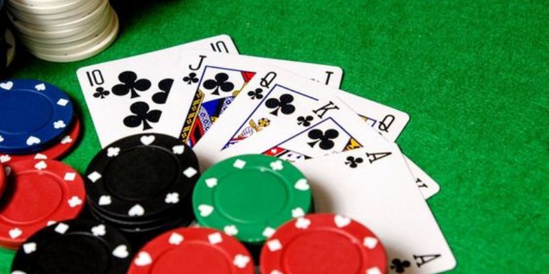 Cách chơi bài poker 4 lá chi tiết và hiệu quả cho người mới bắt đầu