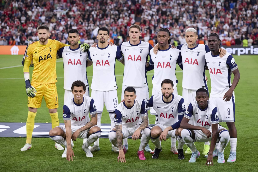 Phòng truyền thống và các danh hiệu cao quý của Spurs